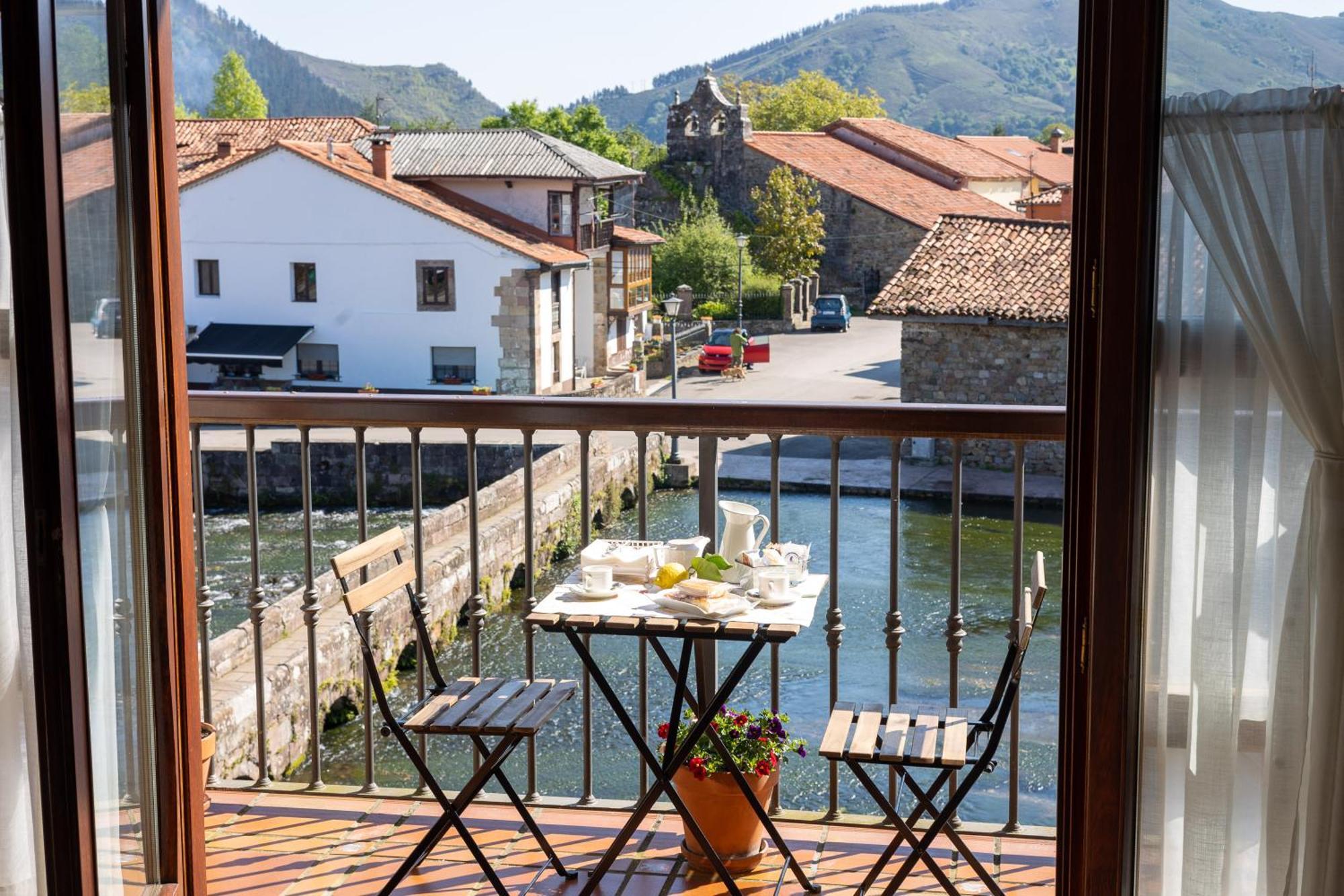 Hotel La Fuentona De Ruente Zewnętrze zdjęcie