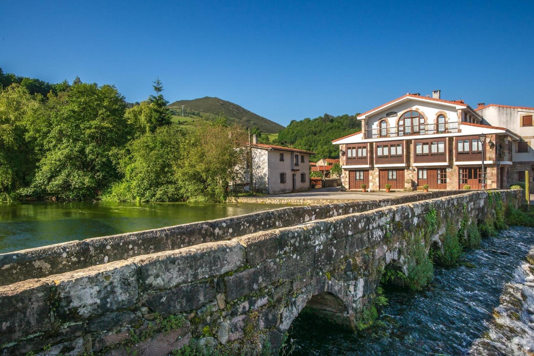 Hotel La Fuentona De Ruente Zewnętrze zdjęcie